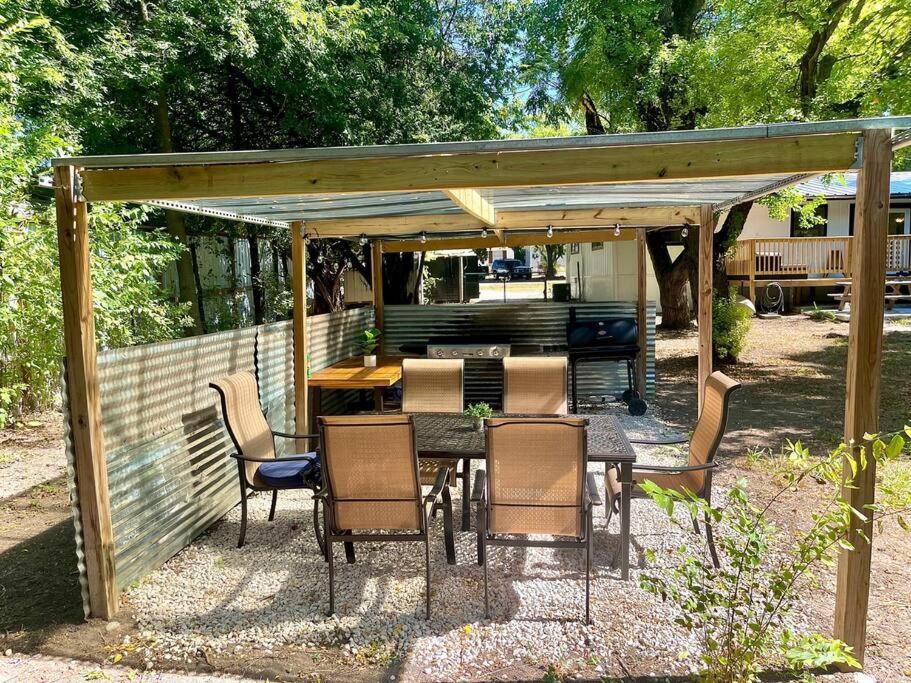 Canyon Lake River House Retreat-Location With Hot Tub Dış mekan fotoğraf